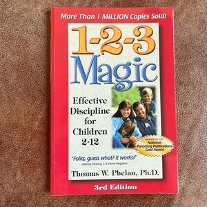 Paperback book 123 magic effective discipline for children 2-12 Thomas W Phelan
